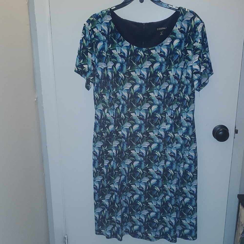Roz & Ali Blue and Green Patterned Midi Dress